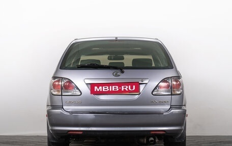 Lexus RX IV рестайлинг, 2002 год, 899 000 рублей, 5 фотография