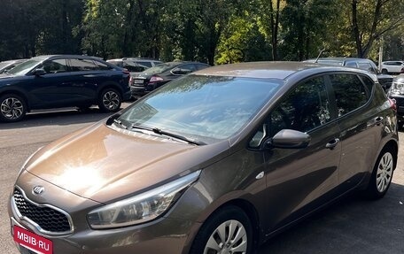 KIA cee'd III, 2015 год, 1 220 000 рублей, 2 фотография