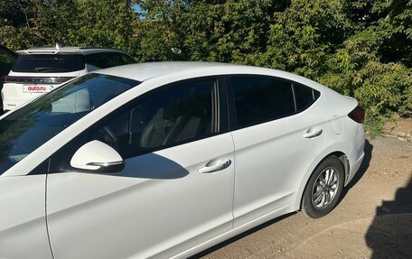 Hyundai Avante, 2019 год, 1 750 000 рублей, 4 фотография