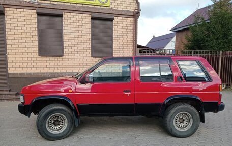 Nissan Terrano II рестайлинг, 1995 год, 800 000 рублей, 9 фотография