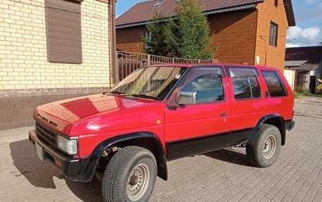 Nissan Terrano II рестайлинг, 1995 год, 800 000 рублей, 3 фотография