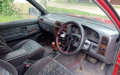Nissan Terrano II рестайлинг, 1995 год, 800 000 рублей, 16 фотография