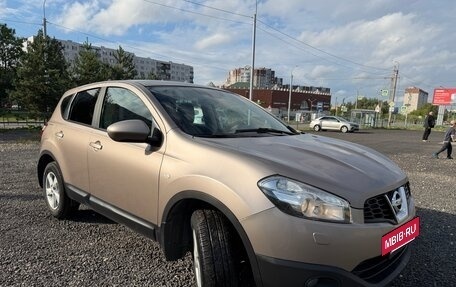 Nissan Qashqai, 2010 год, 900 000 рублей, 2 фотография