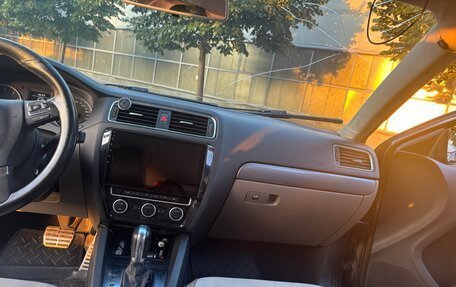 Volkswagen Jetta VI, 2012 год, 950 000 рублей, 5 фотография