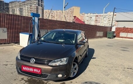Volkswagen Jetta VI, 2012 год, 950 000 рублей, 1 фотография