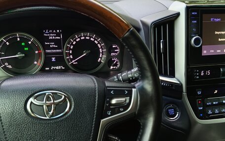 Toyota Land Cruiser 200, 2016 год, 4 450 000 рублей, 3 фотография