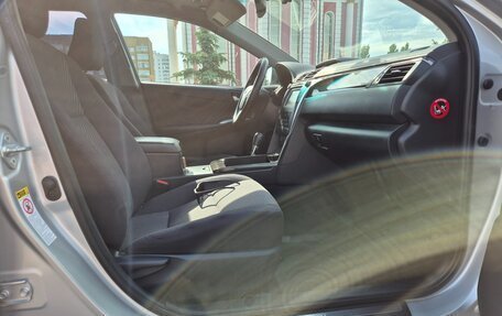 Toyota Camry, 2015 год, 2 250 000 рублей, 14 фотография