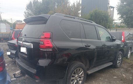 Toyota Land Cruiser Prado 150 рестайлинг 2, 2018 год, 4 080 000 рублей, 3 фотография