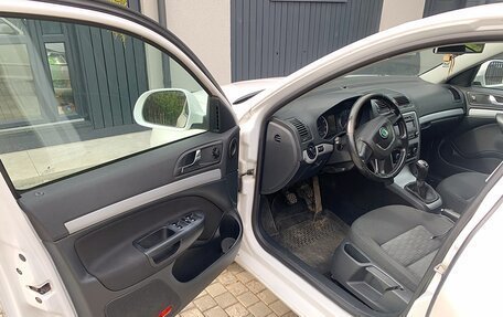 Skoda Octavia, 2011 год, 550 000 рублей, 8 фотография
