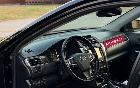Toyota Camry, 2017 год, 2 390 000 рублей, 11 фотография