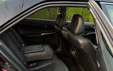 Toyota Camry, 2017 год, 2 390 000 рублей, 16 фотография