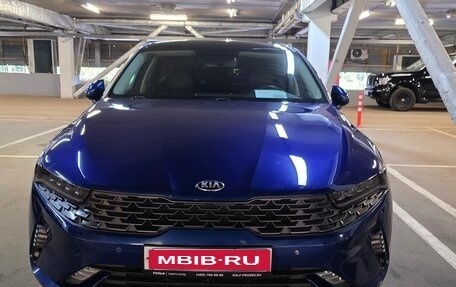 KIA K5, 2021 год, 2 400 000 рублей, 1 фотография