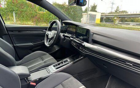 Volkswagen Golf VIII, 2022 год, 2 800 000 рублей, 12 фотография