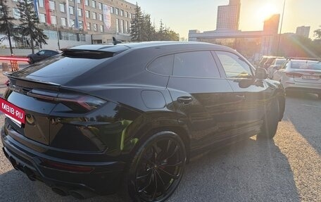 Lamborghini Urus I, 2021 год, 26 000 000 рублей, 7 фотография