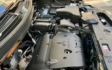 Mitsubishi Outlander III рестайлинг 3, 2019 год, 3 200 000 рублей, 17 фотография