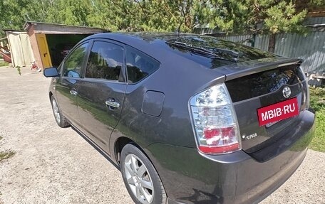 Toyota Prius, 2008 год, 680 000 рублей, 7 фотография