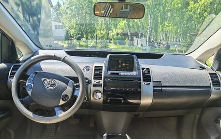 Toyota Prius, 2008 год, 680 000 рублей, 11 фотография