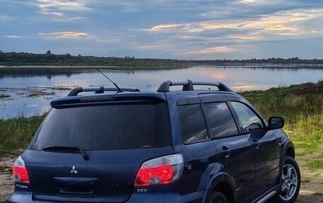 Mitsubishi Outlander III рестайлинг 3, 2005 год, 450 000 рублей, 2 фотография