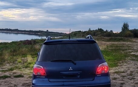 Mitsubishi Outlander III рестайлинг 3, 2005 год, 450 000 рублей, 4 фотография