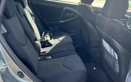 Toyota RAV4, 2006 год, 1 050 000 рублей, 26 фотография
