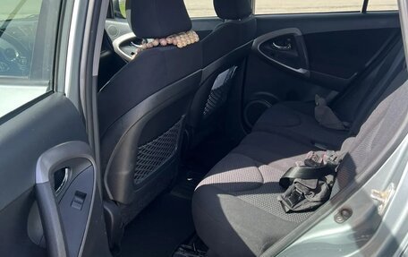 Toyota RAV4, 2006 год, 1 050 000 рублей, 27 фотография