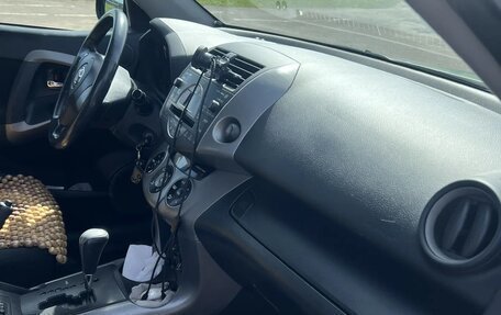 Toyota RAV4, 2006 год, 1 050 000 рублей, 23 фотография