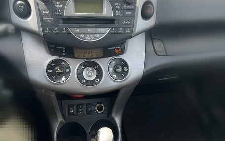Toyota RAV4, 2006 год, 1 050 000 рублей, 25 фотография