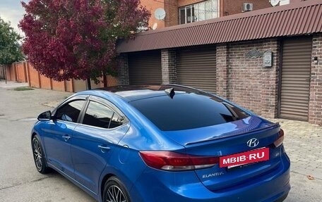 Hyundai Elantra VI рестайлинг, 2017 год, 650 000 рублей, 2 фотография
