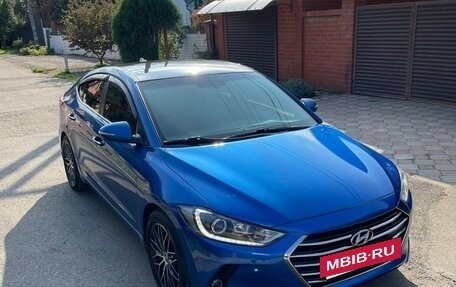 Hyundai Elantra VI рестайлинг, 2017 год, 650 000 рублей, 3 фотография