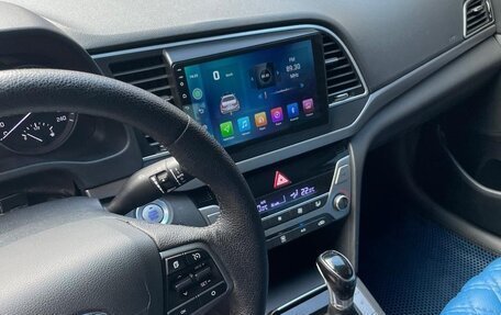 Hyundai Elantra VI рестайлинг, 2017 год, 650 000 рублей, 17 фотография