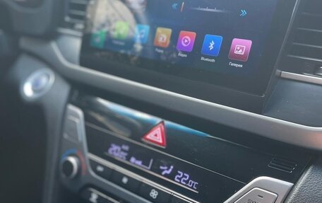 Hyundai Elantra VI рестайлинг, 2017 год, 650 000 рублей, 19 фотография