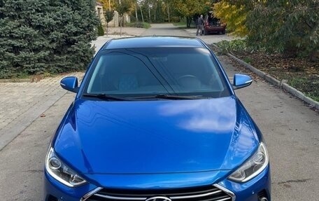 Hyundai Elantra VI рестайлинг, 2017 год, 650 000 рублей, 7 фотография