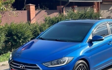 Hyundai Elantra VI рестайлинг, 2017 год, 650 000 рублей, 29 фотография
