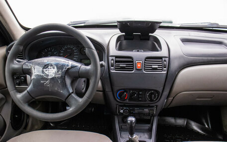 Nissan Almera, 2001 год, 135 000 рублей, 13 фотография