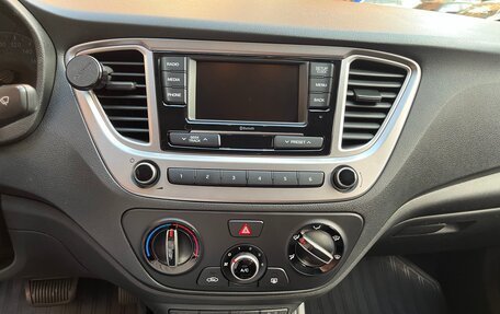 Hyundai Solaris II рестайлинг, 2019 год, 1 600 000 рублей, 21 фотография