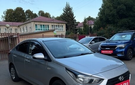 Hyundai Solaris II рестайлинг, 2017 год, 1 030 000 рублей, 10 фотография