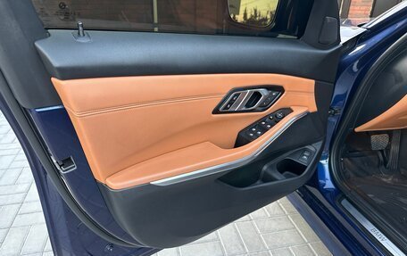 BMW 3 серия, 2020 год, 3 250 000 рублей, 15 фотография