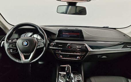 BMW 5 серия, 2018 год, 2 155 000 рублей, 14 фотография