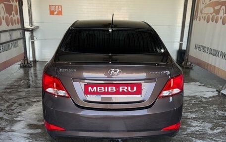 Hyundai Solaris II рестайлинг, 2015 год, 1 099 000 рублей, 18 фотография