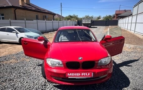 BMW 1 серия, 2011 год, 1 000 000 рублей, 4 фотография
