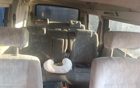 Mazda Bongo Friendee i рестайлинг, 1997 год, 560 000 рублей, 10 фотография