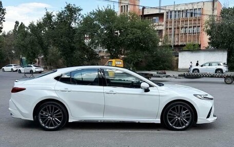 Toyota Camry, 2026 год, 4 299 000 рублей, 3 фотография