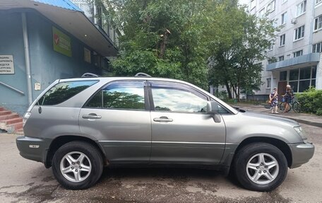 Lexus RX IV рестайлинг, 2000 год, 850 000 рублей, 3 фотография