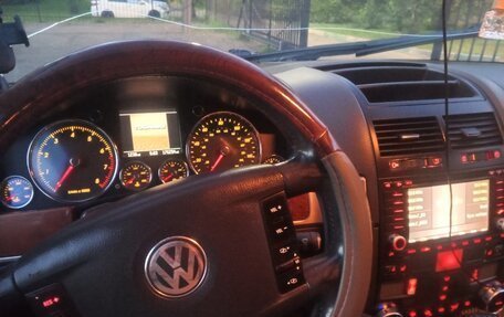 Volkswagen Touareg III, 2003 год, 725 000 рублей, 6 фотография