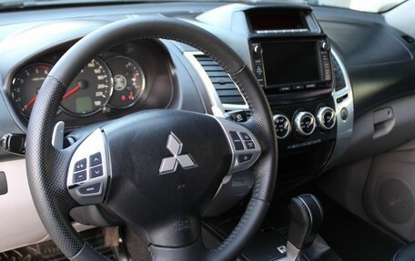 Mitsubishi Pajero Sport II рестайлинг, 2014 год, 1 799 000 рублей, 12 фотография