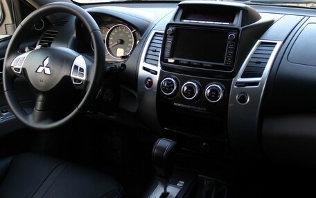 Mitsubishi Pajero Sport II рестайлинг, 2014 год, 1 799 000 рублей, 25 фотография
