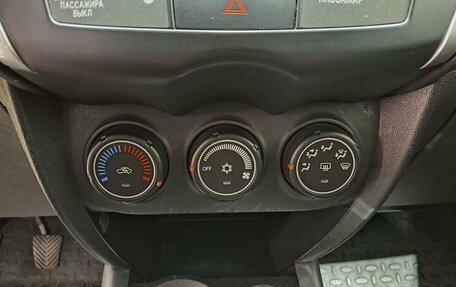Mitsubishi ASX I рестайлинг, 2013 год, 1 030 000 рублей, 15 фотография