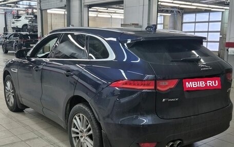 Jaguar F-Pace, 2017 год, 2 200 000 рублей, 3 фотография