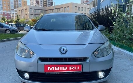 Renault Fluence I, 2010 год, 635 000 рублей, 2 фотография