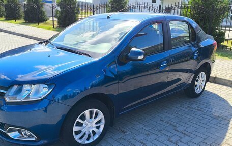 Renault Logan II, 2015 год, 750 000 рублей, 3 фотография